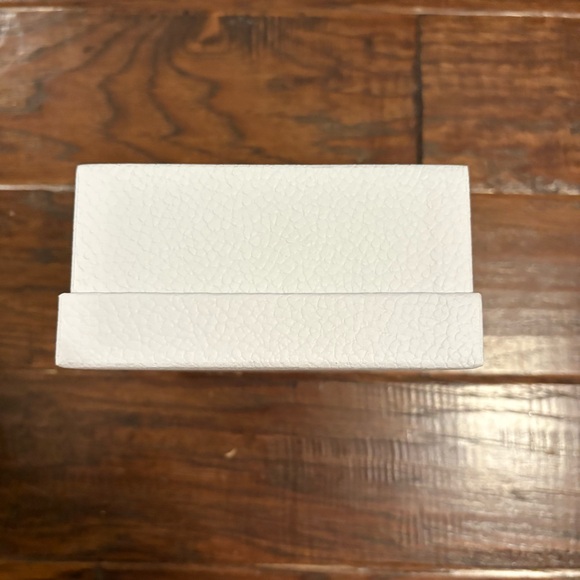 CHRISTIAN DIOR Gift Box & Ribbon - Picture 5 of 8